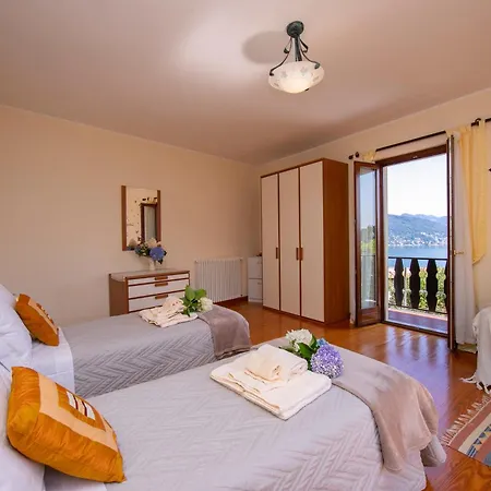 Villa The On The - Happy Baveno